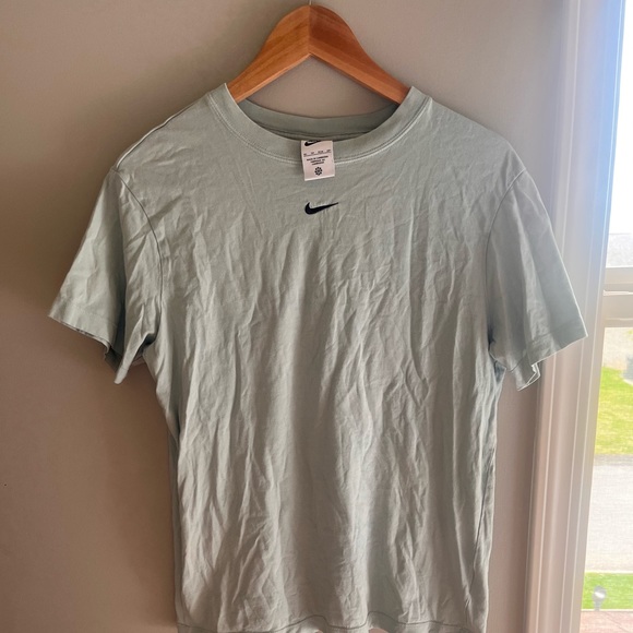 Mint Green Nike Tee - Picture 1 of 3